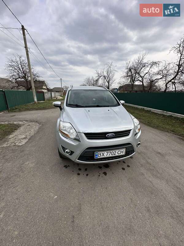 Внедорожник / Кроссовер Ford Kuga 2011 в 