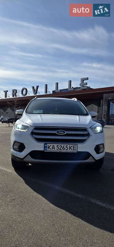 Внедорожник / Кроссовер Ford Kuga 2018 в Киеве