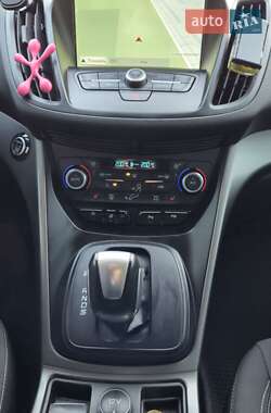 Позашляховик / Кросовер Ford Kuga 2018 в Києві