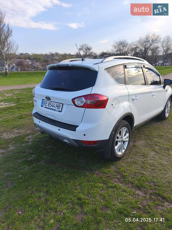 Внедорожник / Кроссовер Ford Kuga 2012 в Вознесенске