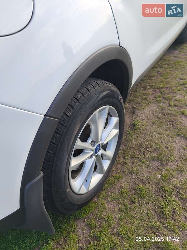 Внедорожник / Кроссовер Ford Kuga 2012 в Вознесенске