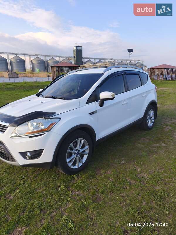 Внедорожник / Кроссовер Ford Kuga 2012 в Вознесенске