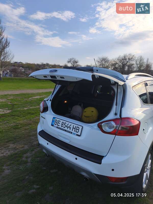 Внедорожник / Кроссовер Ford Kuga 2012 в Вознесенске