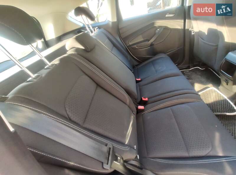 Позашляховик / Кросовер Ford Kuga 2018 в Здолбуніві