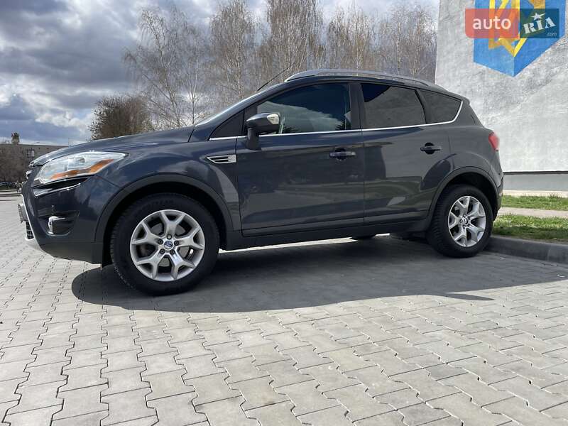 Внедорожник / Кроссовер Ford Kuga 2010 в Луцке