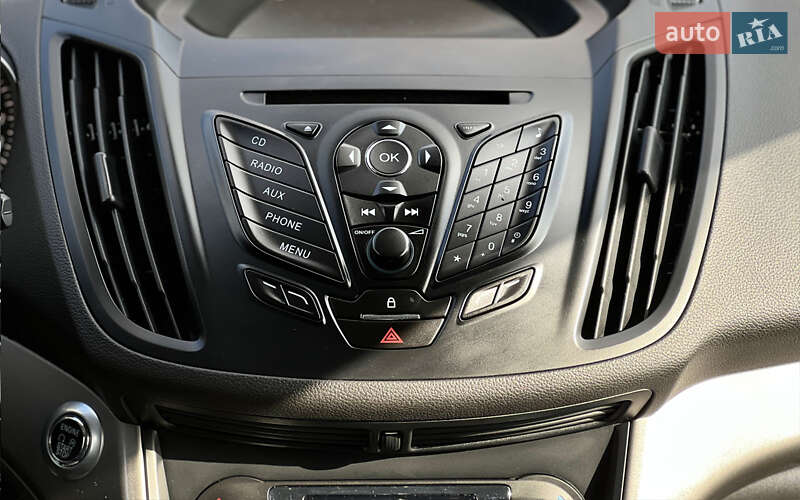 Позашляховик / Кросовер Ford Kuga 2016 в Львові