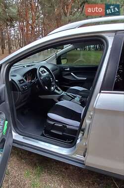 Позашляховик / Кросовер Ford Kuga 2010 в 