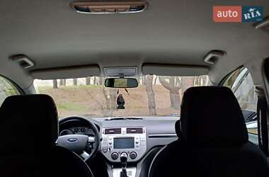 Позашляховик / Кросовер Ford Kuga 2010 в 