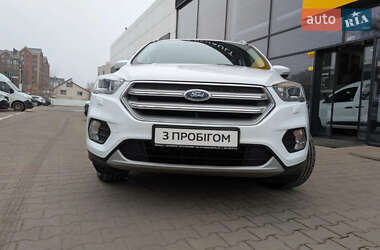 Внедорожник / Кроссовер Ford Kuga 2019 в 