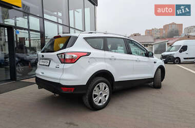 Внедорожник / Кроссовер Ford Kuga 2019 в 