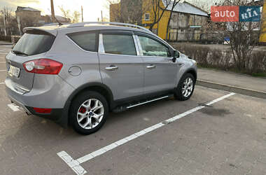 Внедорожник / Кроссовер Ford Kuga 2012 в 