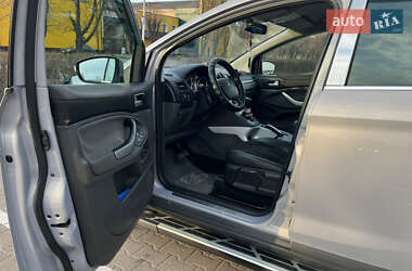 Внедорожник / Кроссовер Ford Kuga 2012 в 