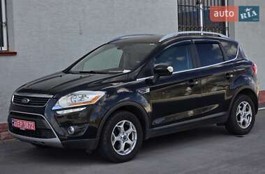 Позашляховик / Кросовер Ford Kuga 2012 в 