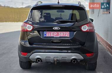Позашляховик / Кросовер Ford Kuga 2012 в 