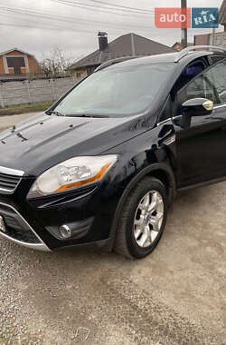 Внедорожник / Кроссовер Ford Kuga 2011 в 