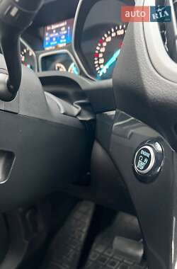Внедорожник / Кроссовер Ford Kuga 2019 в 