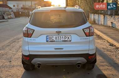 Внедорожник / Кроссовер Ford Kuga 2017 в 