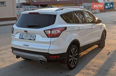 Внедорожник / Кроссовер Ford Kuga 2017 в 