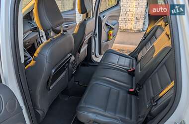 Внедорожник / Кроссовер Ford Kuga 2017 в 