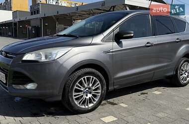 Внедорожник / Кроссовер Ford Kuga 2013 в 