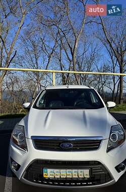 Внедорожник / Кроссовер Ford Kuga 2010 в 