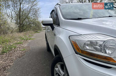 Внедорожник / Кроссовер Ford Kuga 2010 в 