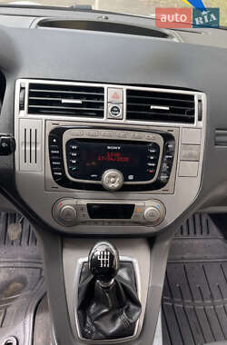Внедорожник / Кроссовер Ford Kuga 2010 в 