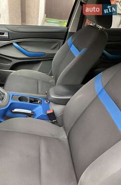 Внедорожник / Кроссовер Ford Kuga 2008 в 