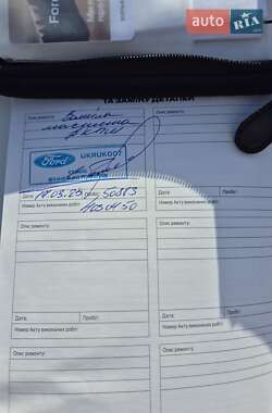 Позашляховик / Кросовер Ford Kuga 2019 в 