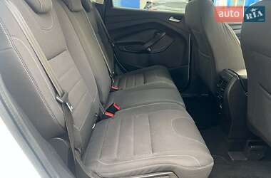 Внедорожник / Кроссовер Ford Kuga 2013 в 