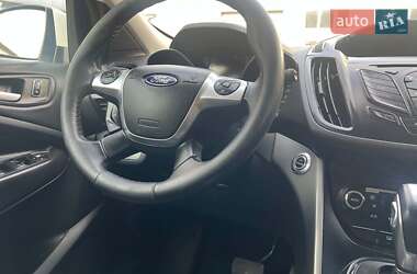 Внедорожник / Кроссовер Ford Kuga 2013 в 