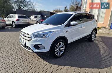 Внедорожник / Кроссовер Ford Kuga 2017 в 