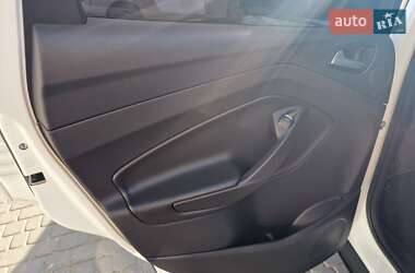 Внедорожник / Кроссовер Ford Kuga 2017 в 