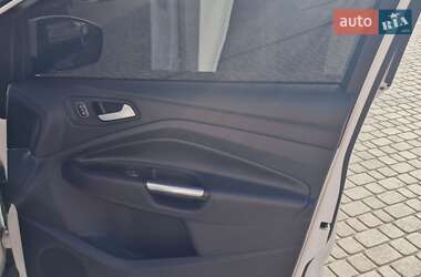 Внедорожник / Кроссовер Ford Kuga 2017 в 