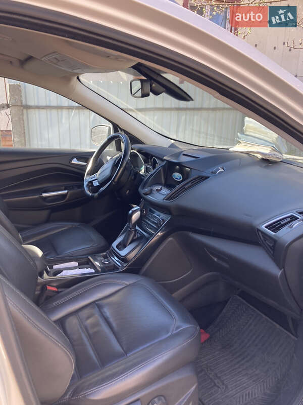 Внедорожник / Кроссовер Ford Kuga 2017 в Чернигове