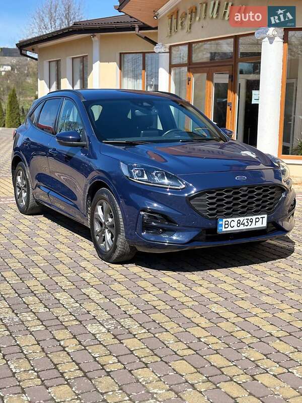 Внедорожник / Кроссовер Ford Kuga 2020 в 