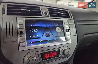 Внедорожник / Кроссовер Ford Kuga 2012 в 