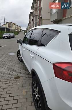 Внедорожник / Кроссовер Ford Kuga 2012 в 
