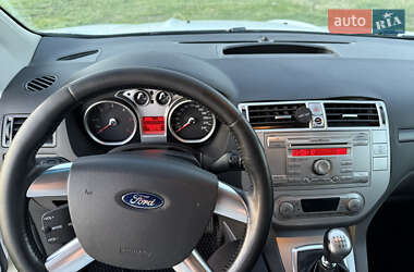 Внедорожник / Кроссовер Ford Kuga 2012 в 