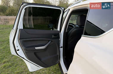 Внедорожник / Кроссовер Ford Kuga 2012 в 