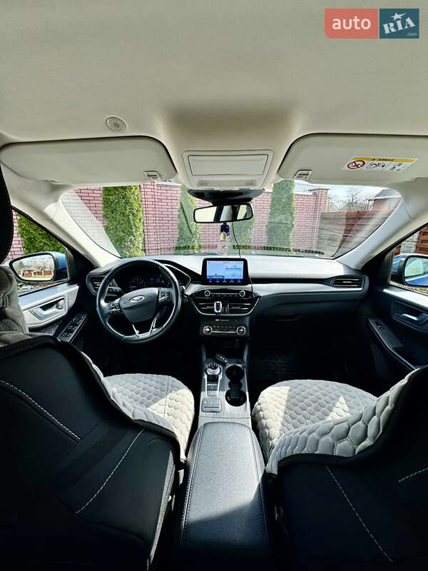 Позашляховик / Кросовер Ford Kuga 2020 в Самборі