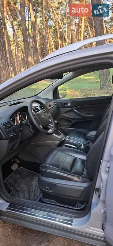 Внедорожник / Кроссовер Ford Kuga 2011 в Ахтырке