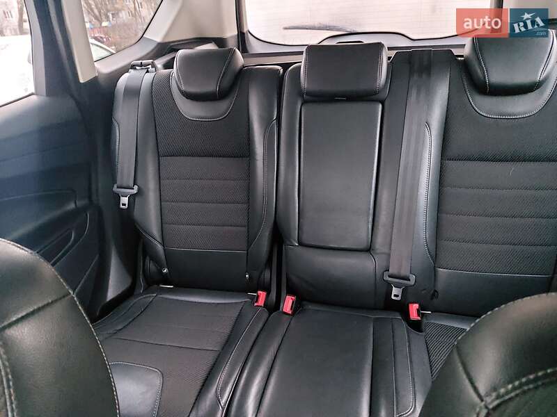 Позашляховик / Кросовер Ford Kuga 2013 в Харкові