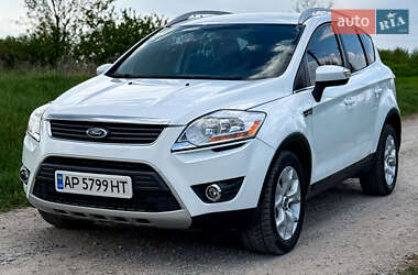 Внедорожник / Кроссовер Ford Kuga 2011 в 