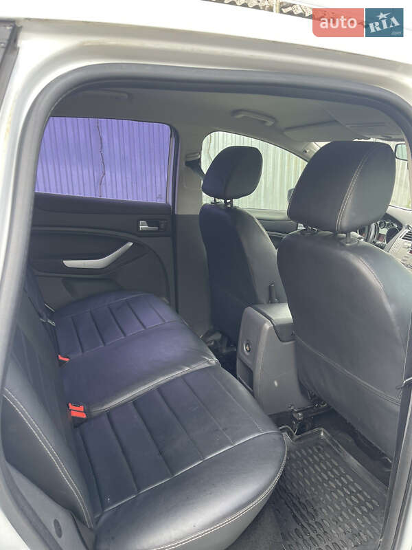 Внедорожник / Кроссовер Ford Kuga 2010 в Мукачево фото 8 Внедорожник / Кроссовер Ford Kuga 2010 в Мукачево