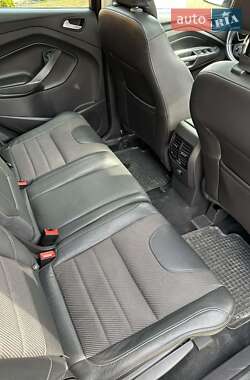 Внедорожник / Кроссовер Ford Kuga 2013 в 