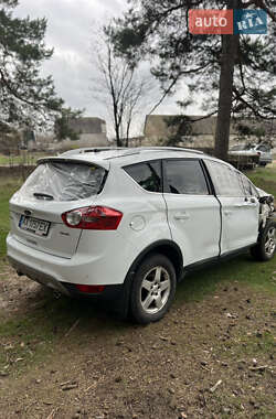 Позашляховик / Кросовер Ford Kuga 2012 в 