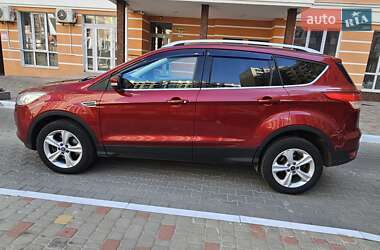 Позашляховик / Кросовер Ford Kuga 2015 в 