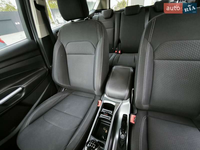 Позашляховик / Кросовер Ford Kuga 2018 в Здолбуніві