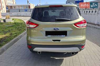 Внедорожник / Кроссовер Ford Kuga 2013 в 